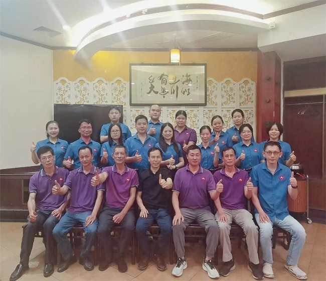 職工退休歡送會(huì)